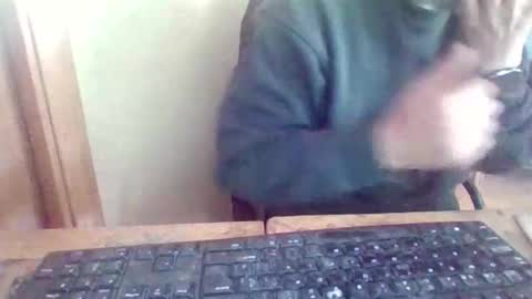 peyo873996 online show from 25, 4, 2026