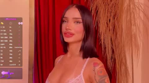 Snapshot of peytonreeds chatting on 6, 11, 2025 Pet Rees online show from 6, 11, 2025