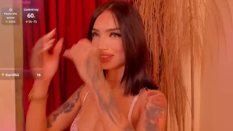 Snapshot of peytonreeds chatting on 26, 11, 2025 Pet Rees online show from 26, 11, 2025