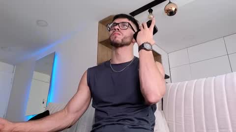 phantom_bigger1 online show from 10, 11, 2025