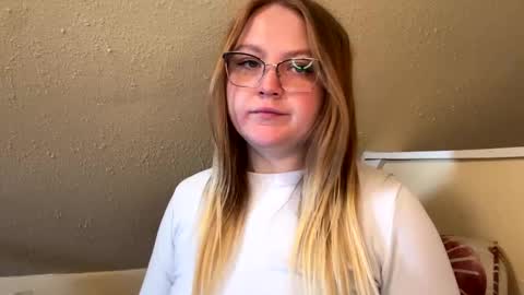 PhatAssBlond online show from 1, 2, 2025