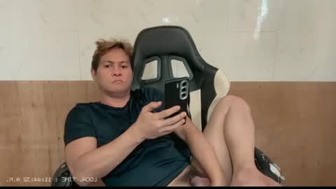Snapshot of philcummx chatting on 8, 7, 2026 PHIL online show from 8, 7, 2026