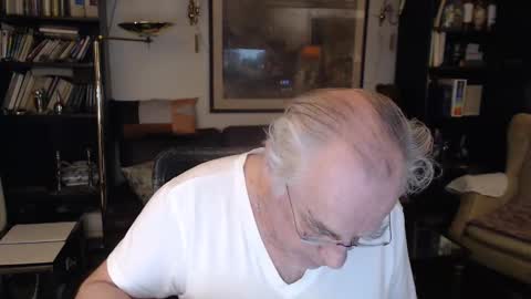 Snapshot of philoumis2 chatting on 26, 1, 2025 Philippe online show from 26, 1, 2025