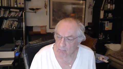 Snapshot of philoumis2 chatting on 28, 1, 2025 Philippe online show from 28, 1, 2025