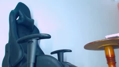 phlilloyhighclouds online show from 14, 2, 2026