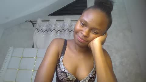 Snapshot of phoebe015 chatting on 19, 2, 2026 phoebe online show from 19, 2, 2026