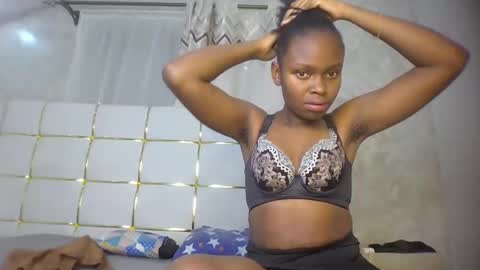 Snapshot of phoebe015 chatting on 22, 2, 2026 phoebe online show from 22, 2, 2026