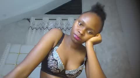 Snapshot of phoebe015 chatting on 27, 2, 2026 phoebe online show from 27, 2, 2026