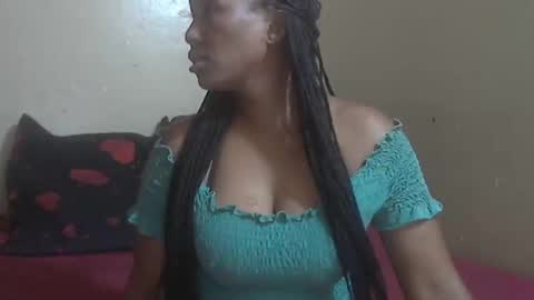 Snapshot of phoenixcandy chatting on 11, 1, 2025 phoenixcandy online show from 11, 1, 2025