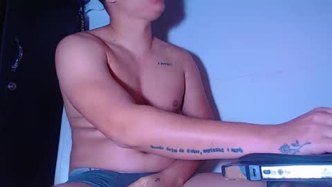 Snapshot of phoenixgnz08 chatting on 1, 5, 2026 AdnierGnz online show from 1, 5, 2026