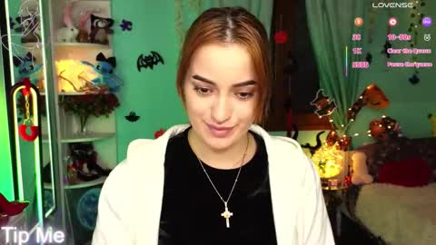 Snapshot of phoenixlunar chatting on 26, 10, 2025 Selena online show from 26, 10, 2025