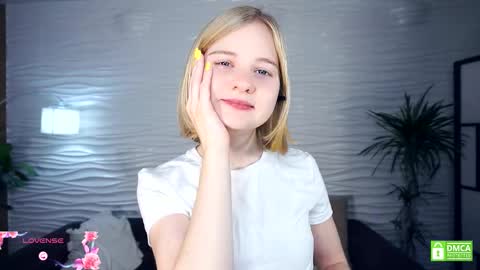 Hann G. Jones online show from 1, 11, 2025