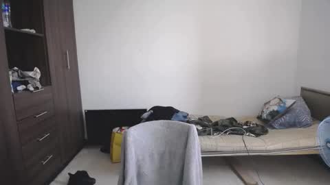 Snapshot of pia_alonzo30 chatting on 4, 4, 2026 izzy online show from 4, 4, 2026