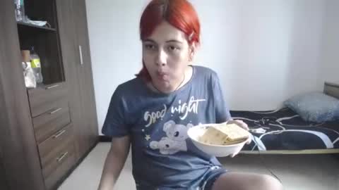 Snapshot of pia_alonzo30 chatting on 15, 4, 2026 izzy online show from 15, 4, 2026