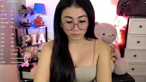 Pia online show from 27, 1, 2025