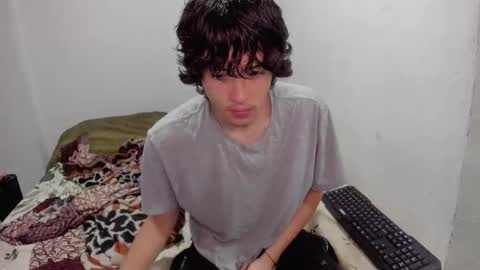 picaszomilos350 online show from 10, 11, 2025