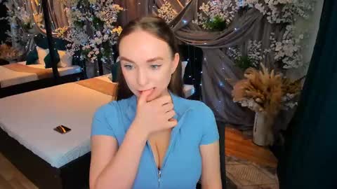 Emelie online show from 23, 2, 2025