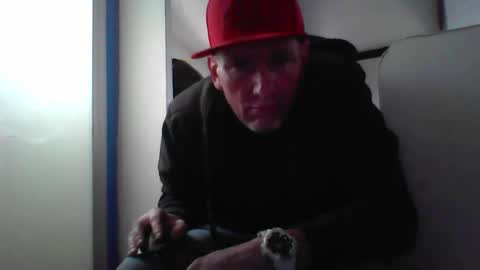 pierce702420 online show from 19, 4, 2026