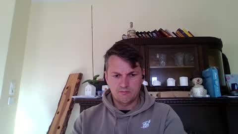 piercingsxxx online show from 28, 4, 2026