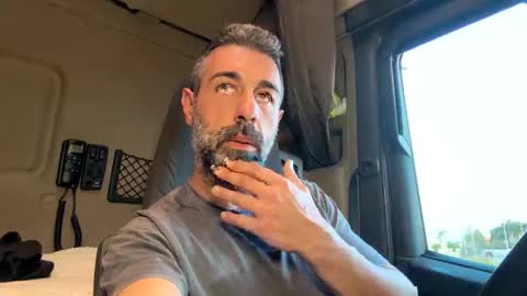 pierotu online show from 17, 4, 2026