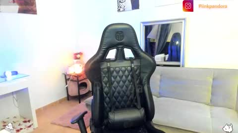 PiinkPandora online show from 10, 2, 2026