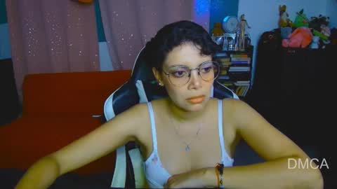 Snapshot of piixiie_d_oll chatting on 16, 3, 2026 Andrea G online show from 16, 3, 2026