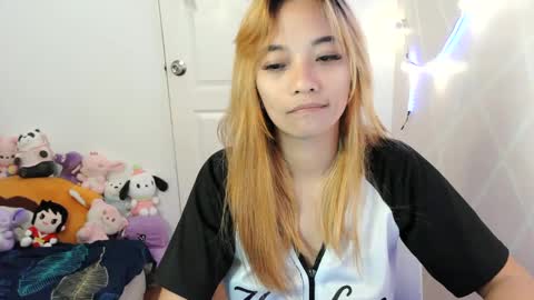 pinay beauty14 online show from 11, 1, 2025