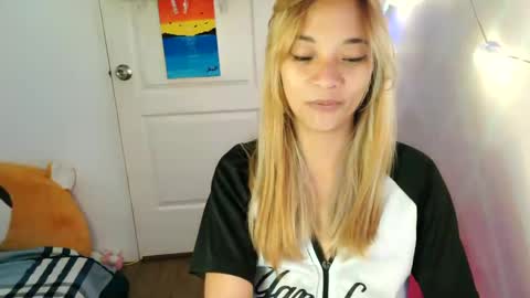 pinay beauty14 online show from 21, 2, 2025