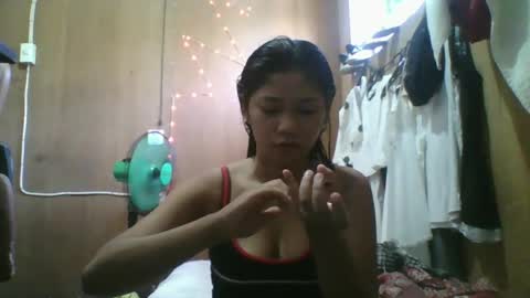 Snapshot of pinay_razel chatting on 27, 7, 2026 pinay_razel online show from 27, 7, 2026