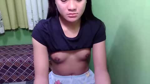 Snapshot of pinaymorena_rhowe chatting on 11, 1, 2025 pinaymorena_rhowe online show from 11, 1, 2025