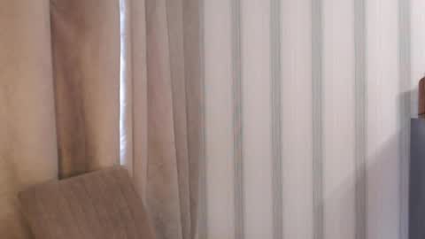 Snapshot of pineapple__mood chatting on 8, 6, 2026 online show from 8, 6, 2026