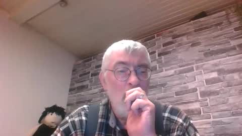 Snapshot of pinholder chatting on 8, 11, 2025 Michael online show from 8, 11, 2025