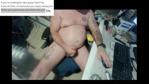 Snapshot of pini_z chatting on 7, 1, 2025 pini_z online show from 7, 1, 2025