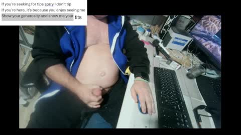 Snapshot of pini_z chatting on 10, 1, 2025 pini_z online show from 10, 1, 2025