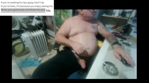 Snapshot of pini_z chatting on 24, 1, 2025 pini_z online show from 24, 1, 2025