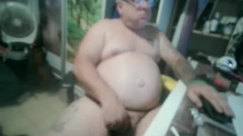 Snapshot of pini_z chatting on 16, 10, 2025 pini_z online show from 16, 10, 2025