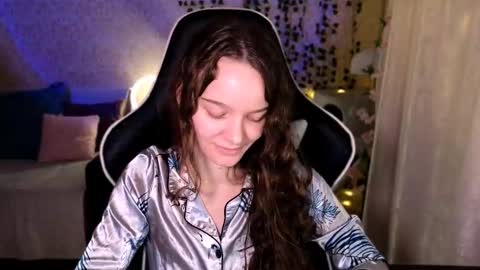 Stephanie online show from 8, 3, 2026