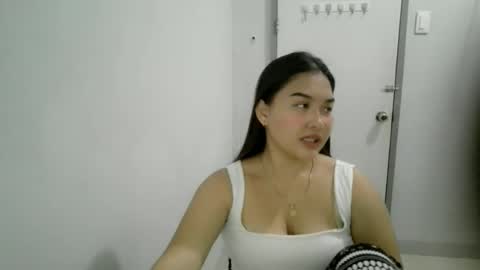Snapshot of pink_lilat chatting on 21, 4, 2026 Baby online show from 21, 4, 2026