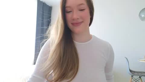 Snapshot of pink_rosee_ chatting on 24, 6, 2026 online show from 24, 6, 2026