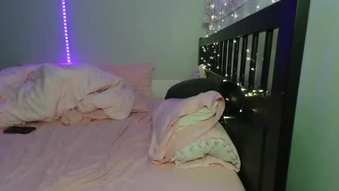 pink_tv online show from 22, 10, 2025