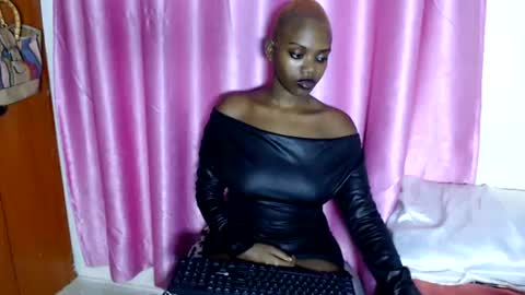 pinkdomina01 online show from 15, 6, 2026