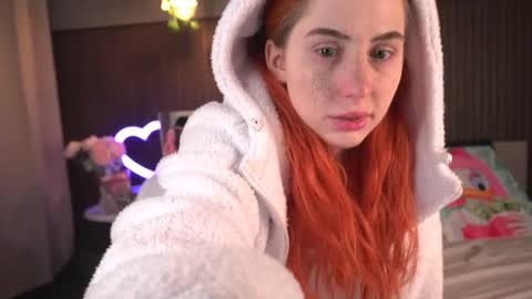 Snapshot of pinkestmango chatting on 18, 2, 2026 Tgirl Sophie online show from 18, 2, 2026