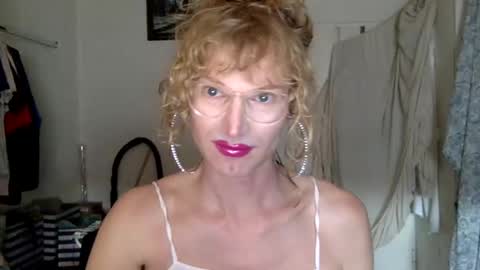 pinkfag online show from 4, 2, 2025