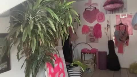 pinkfag online show from 8, 7, 2026
