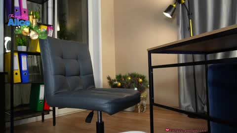 Alice   online show from 6, 1, 2025