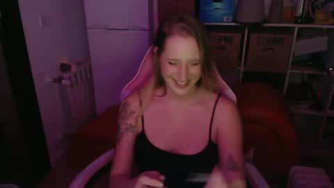 Snapshot of pinkladyx2 chatting on 1, 2, 2025 pinkladyx2 online show from 1, 2, 2025