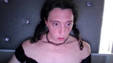 Snapshot of pinkleslie chatting on 7, 2, 2026 Leslie online show from 7, 2, 2026