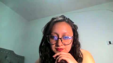 Snapshot of pinkvixen69 chatting on 12, 10, 2025 pinkvixen69 online show from 12, 10, 2025