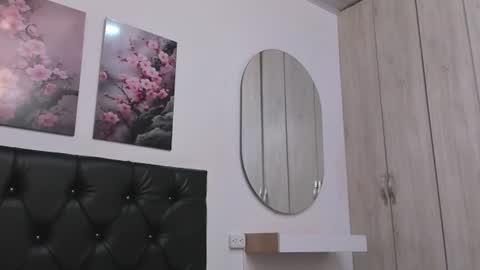 Snapshot of pinky_f00x chatting on 2, 7, 2026 pinky_f00x online show from 2, 7, 2026