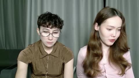 Li long hair and Ru short hair online show from 20, 5, 2026